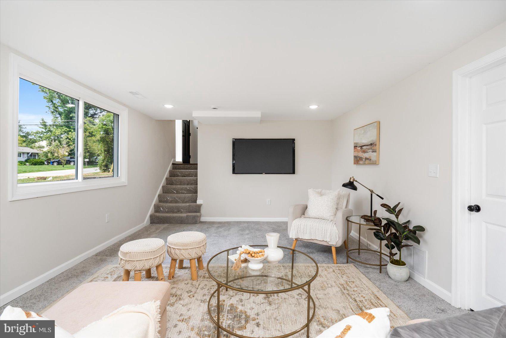 LUTHERVILLE - Residential