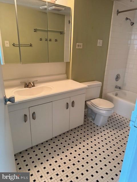 WASHINGTON SQ - Residential Lease