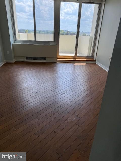 WASHINGTON SQ - Residential Lease