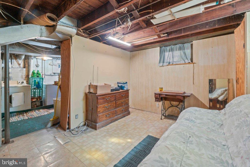 ARUNDEL VILLAGE - Residential