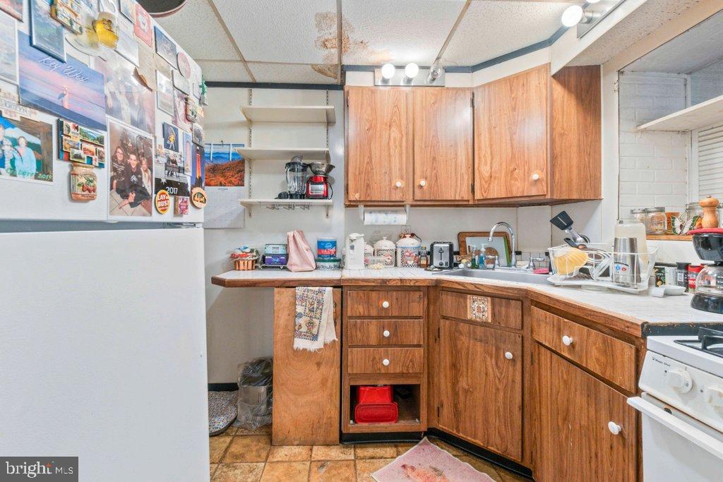 ARUNDEL VILLAGE - Residential