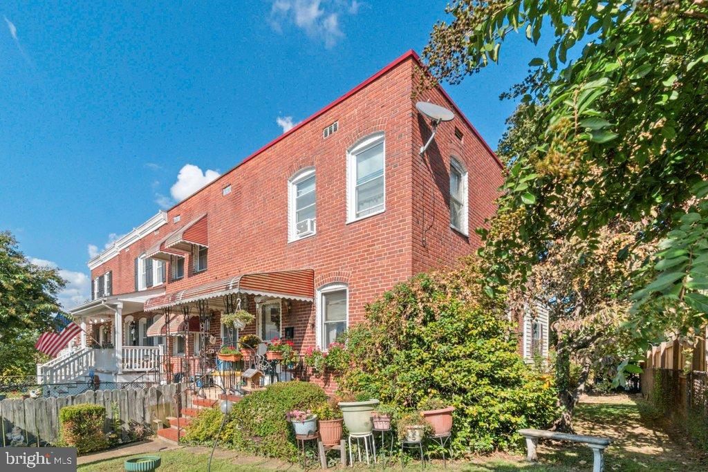 ARUNDEL VILLAGE - Residential