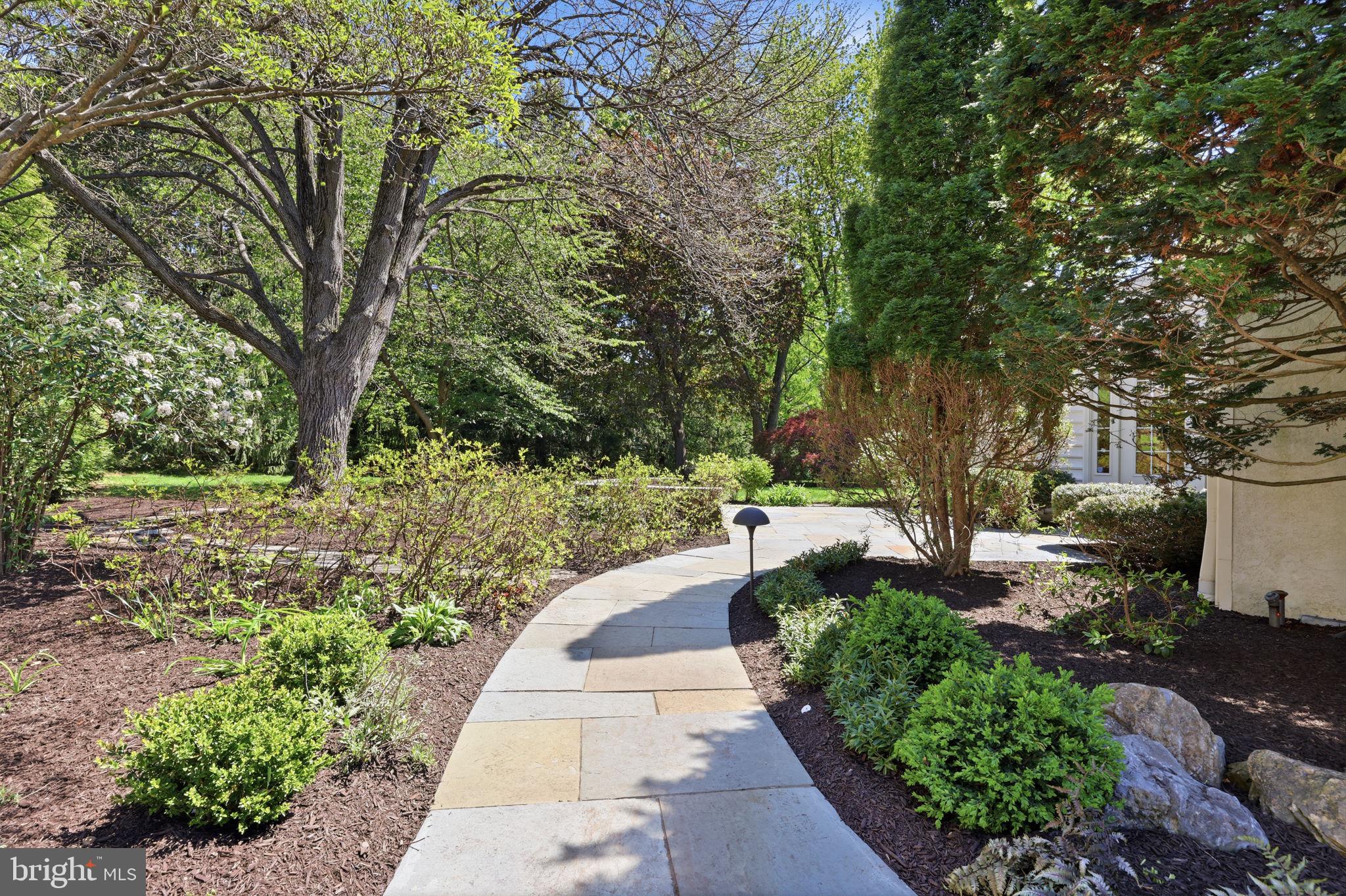 ROBBINS PARK - Residential