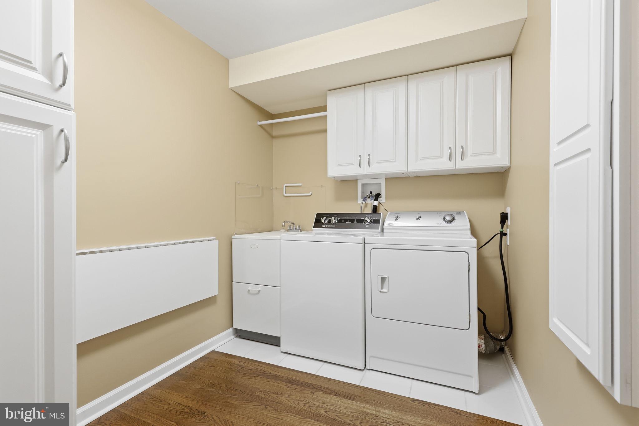 ROBBINS PARK - Residential