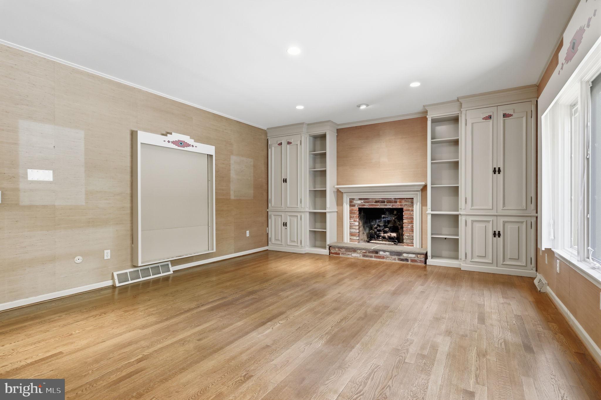 ROBBINS PARK - Residential