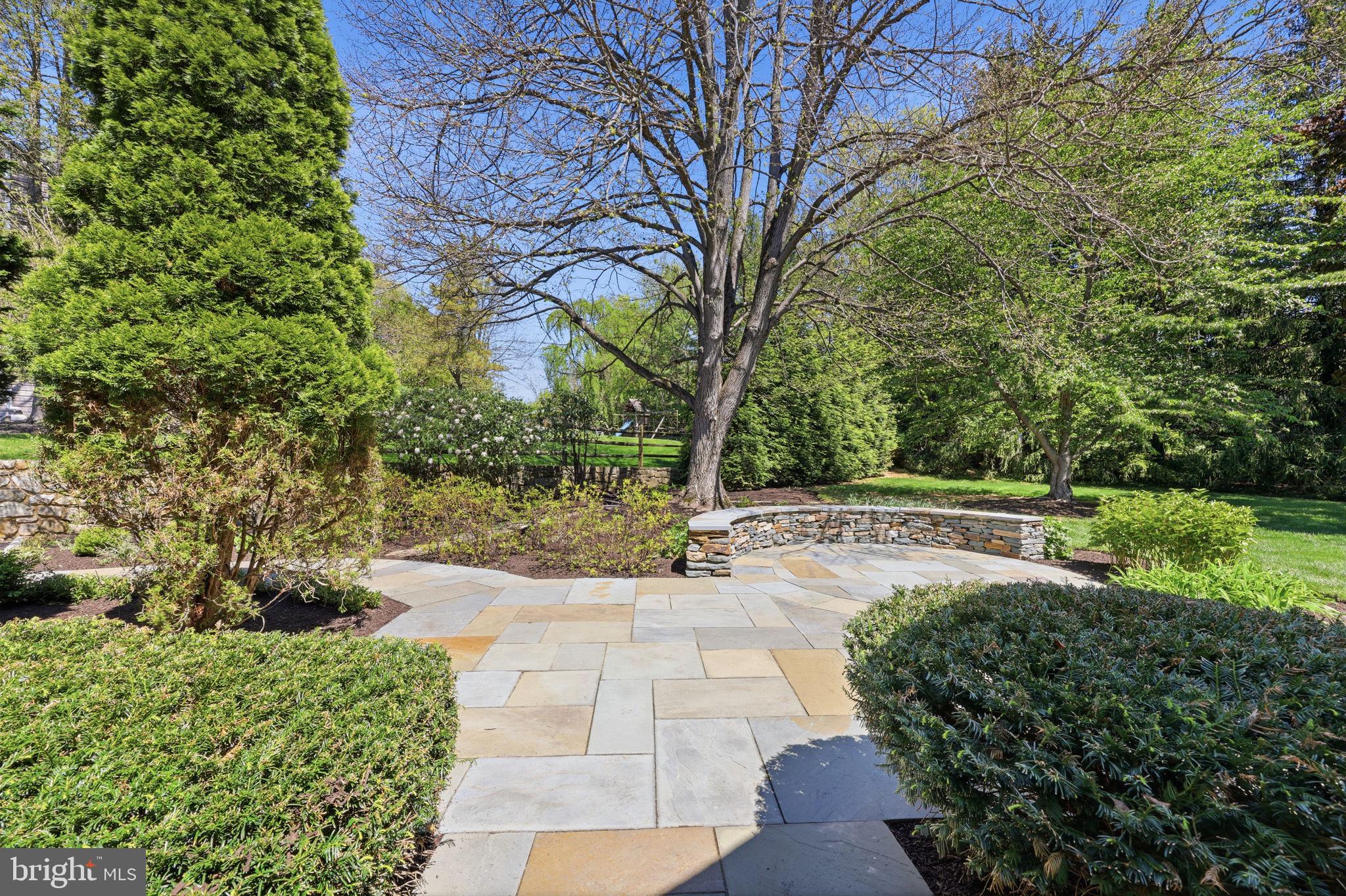 ROBBINS PARK - Residential