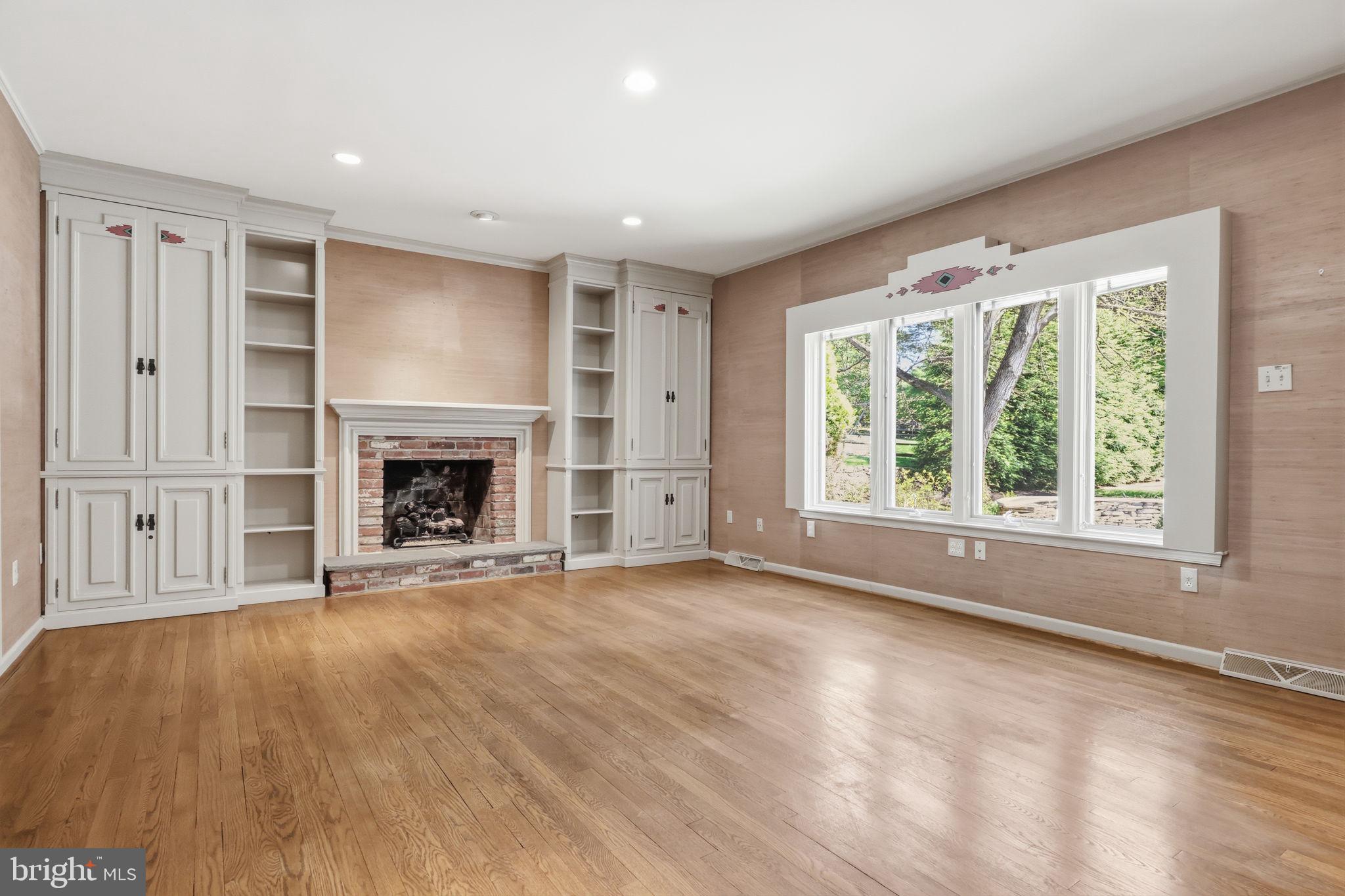 ROBBINS PARK - Residential