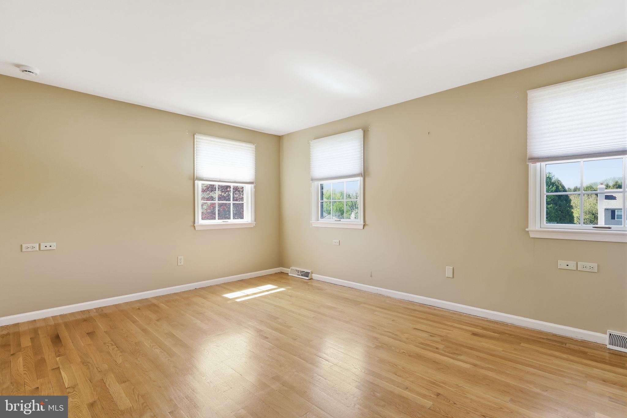 ROBBINS PARK - Residential