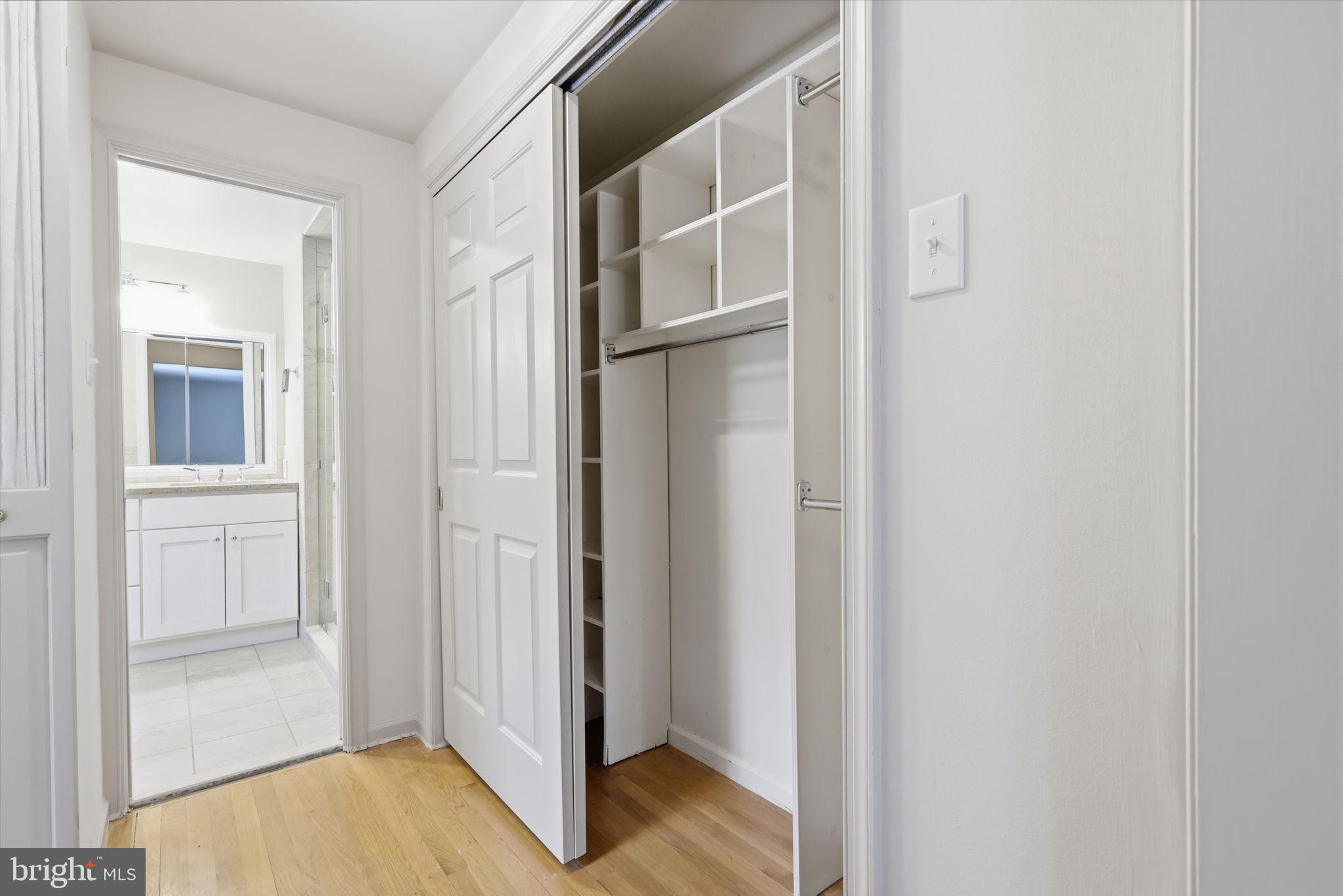 ROBBINS PARK - Residential