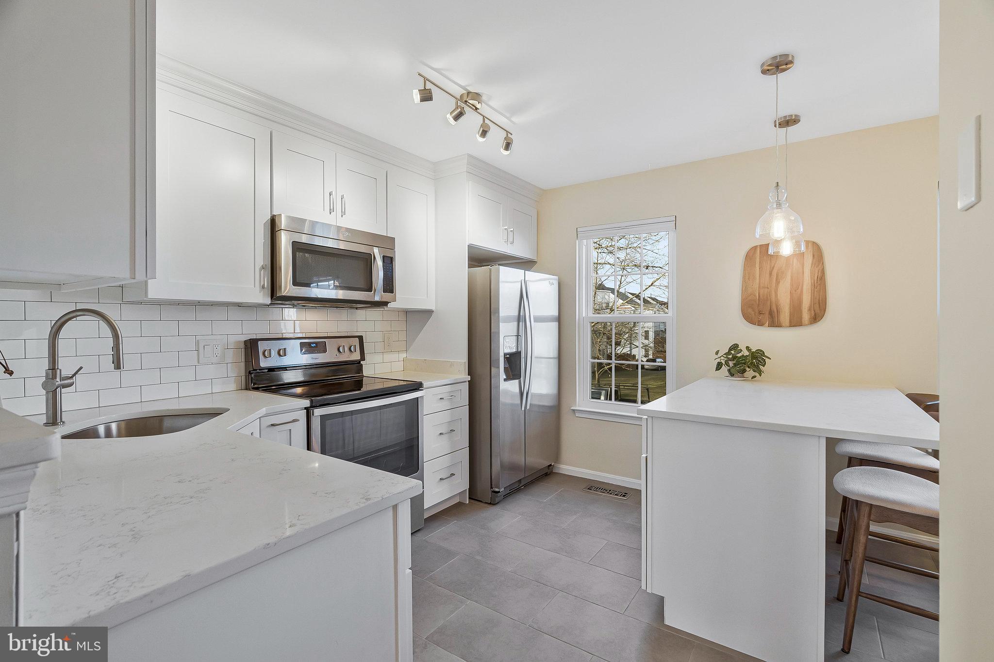 26084 LANDS END DRIVE