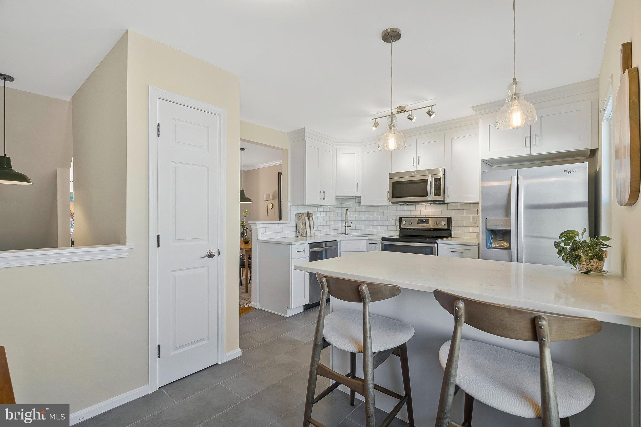 26084 LANDS END DRIVE