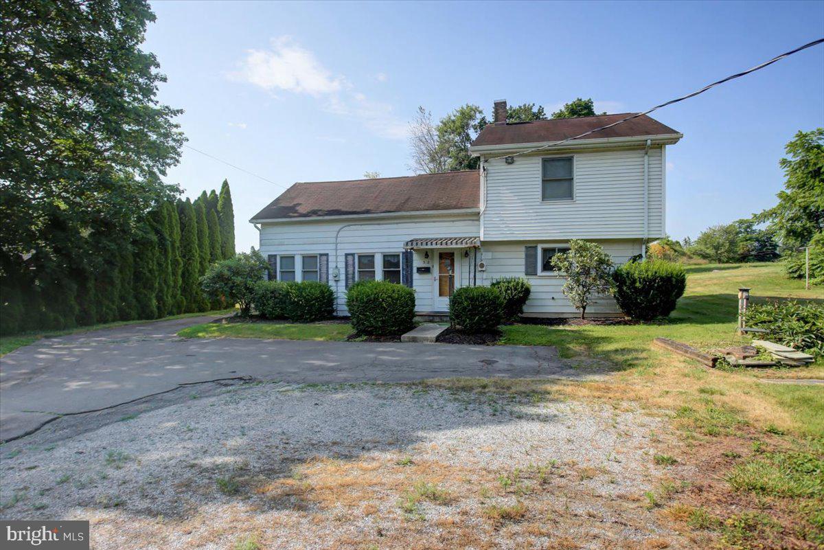 312 ROXBURY ROAD