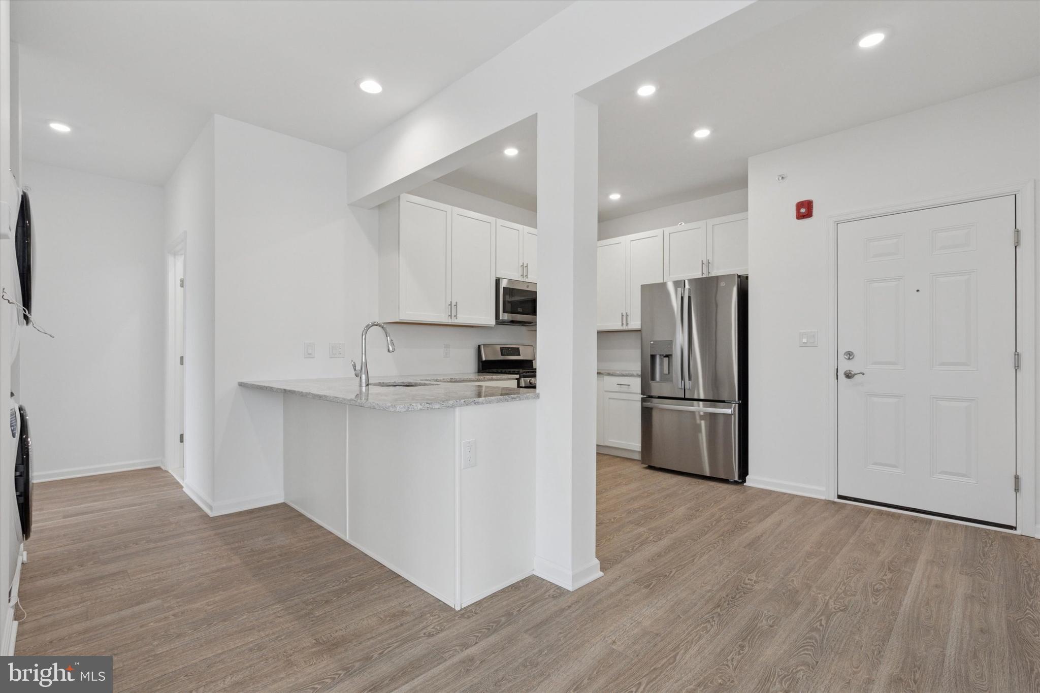 RADCLIFFE COURT - Residential