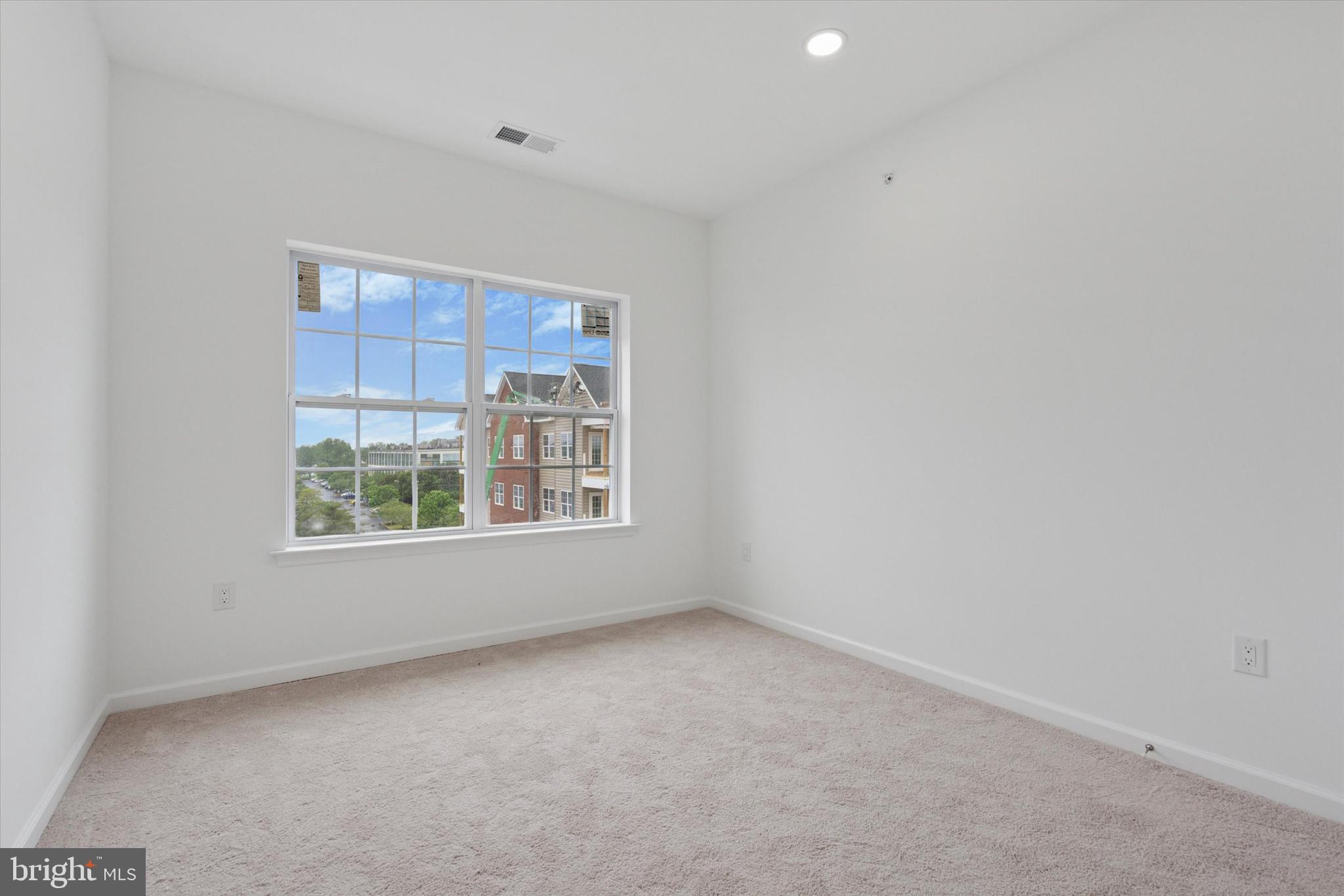 RADCLIFFE COURT - Residential