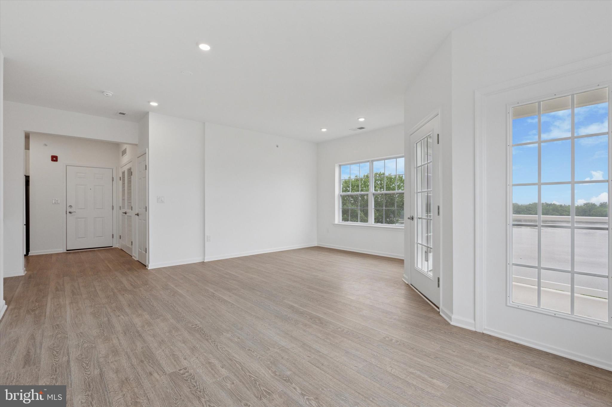 RADCLIFFE COURT - Residential