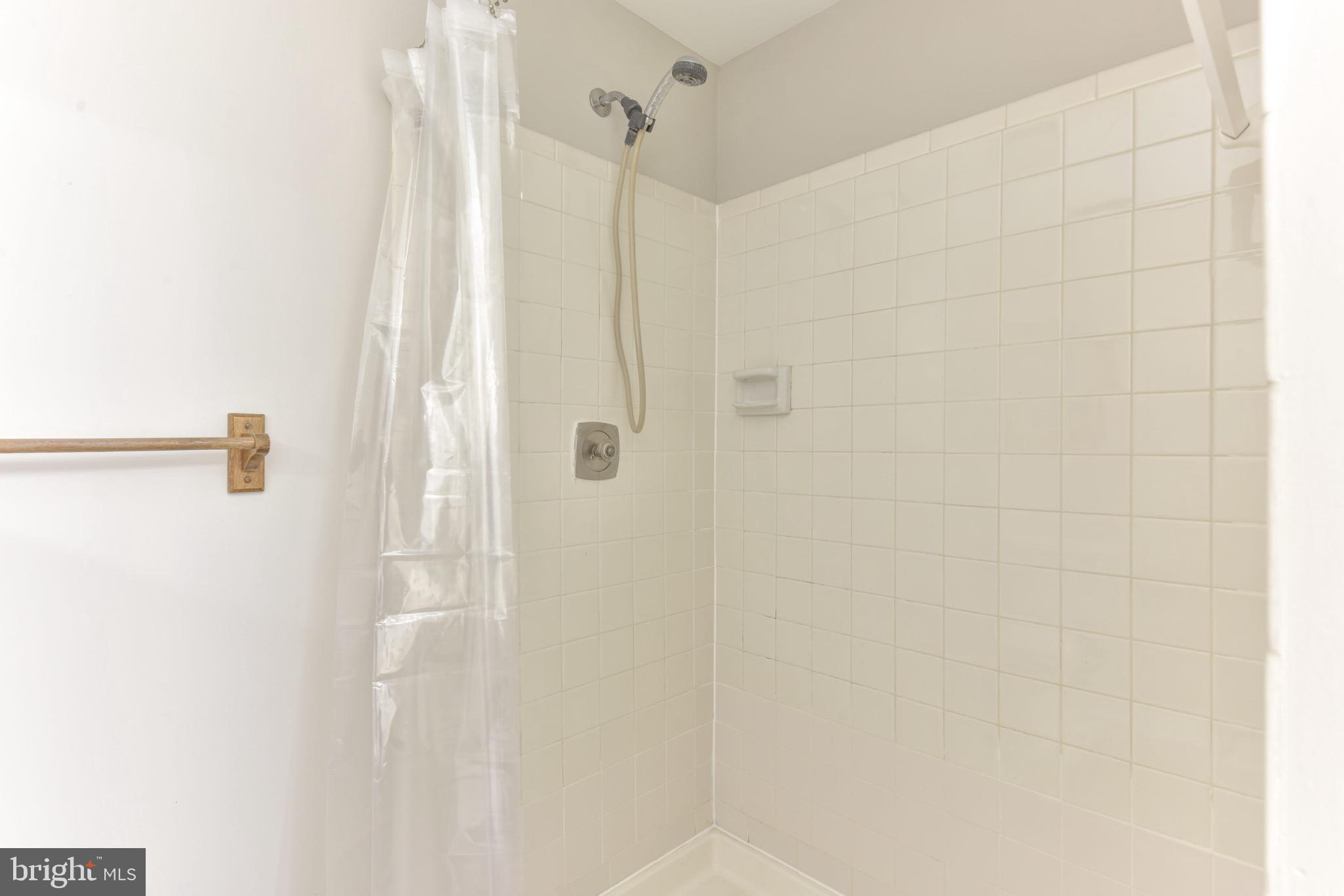 CARDINAL GLEN - Residential