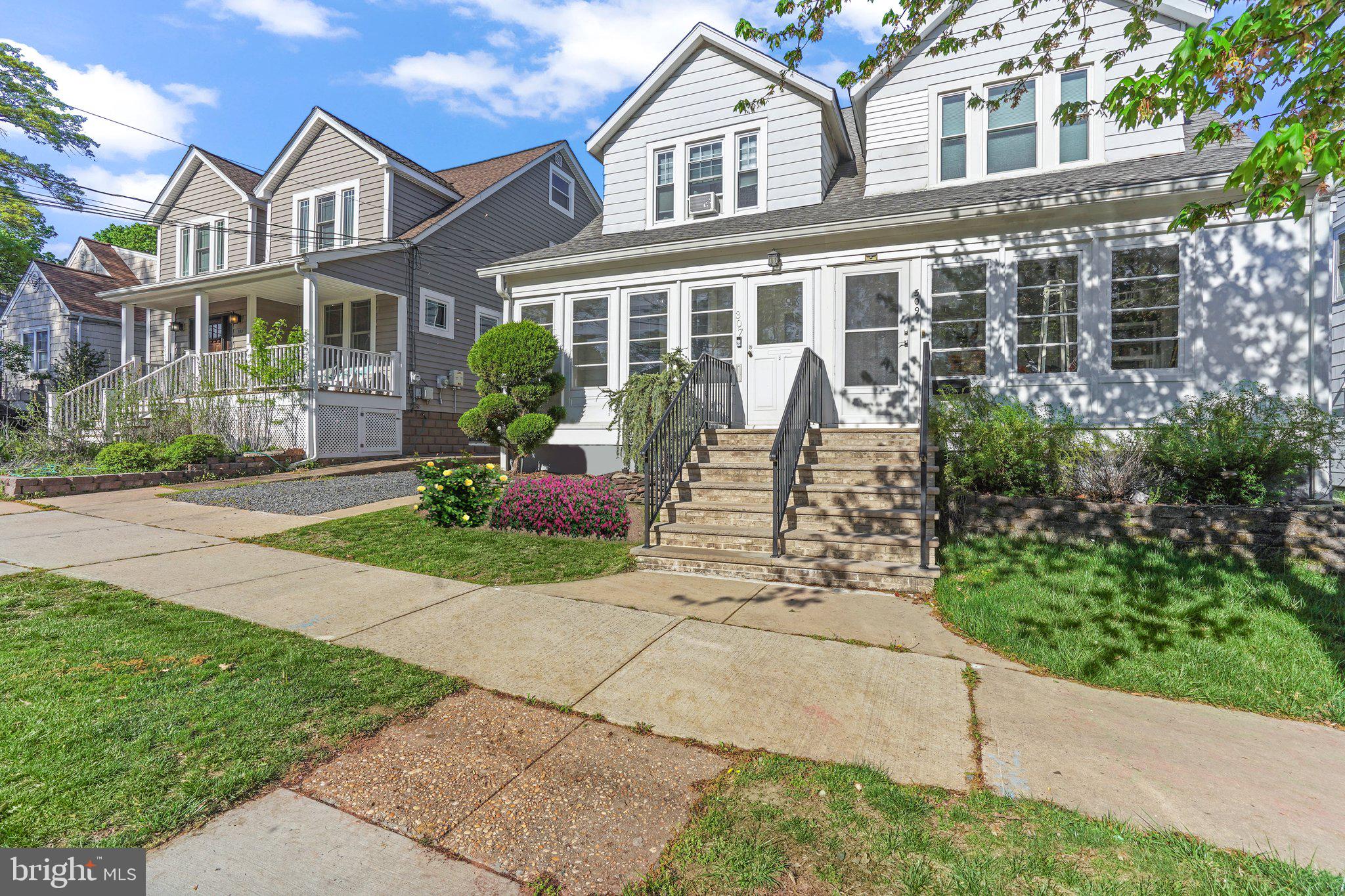307 S 4TH AVENUE
