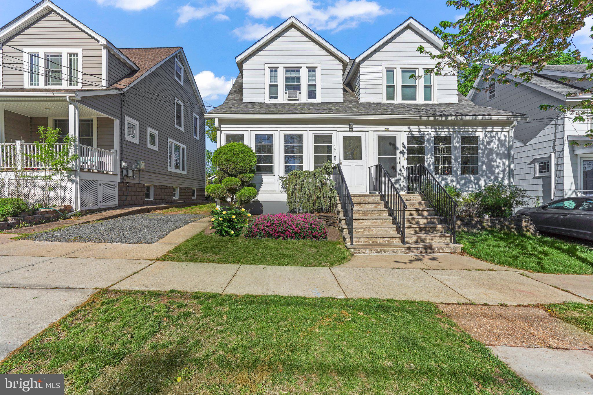 307 S 4TH AVENUE