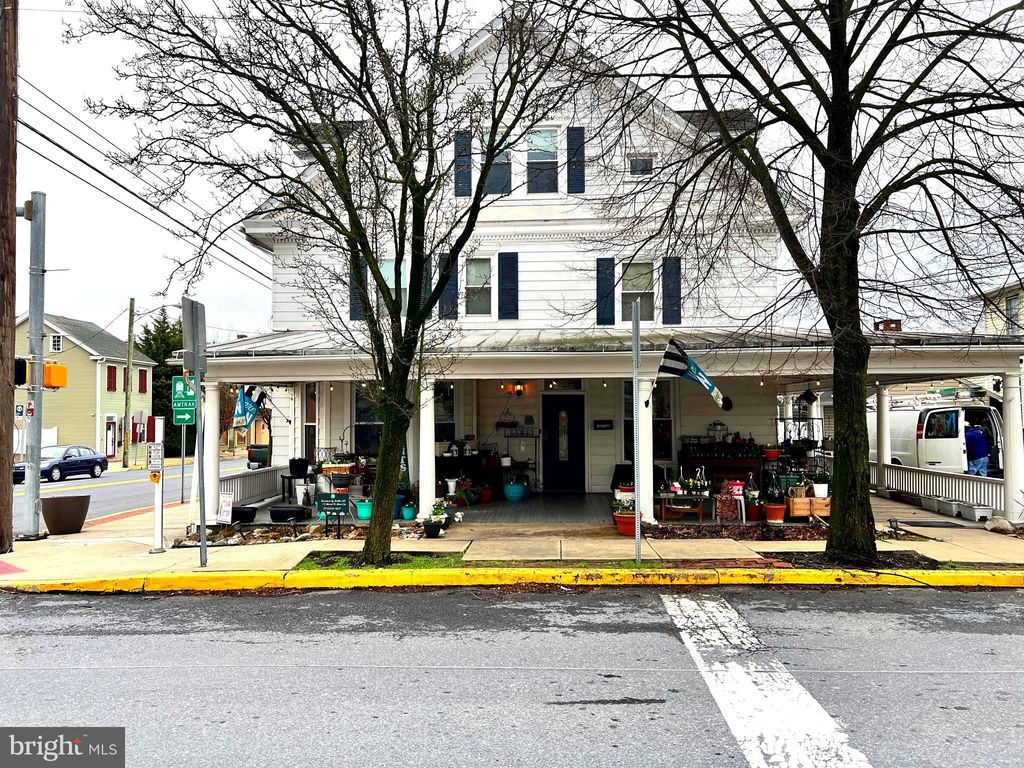 Photo of 1 S Market Street, MOUNT JOY, PA 17552 (MLS # PALA2085592)