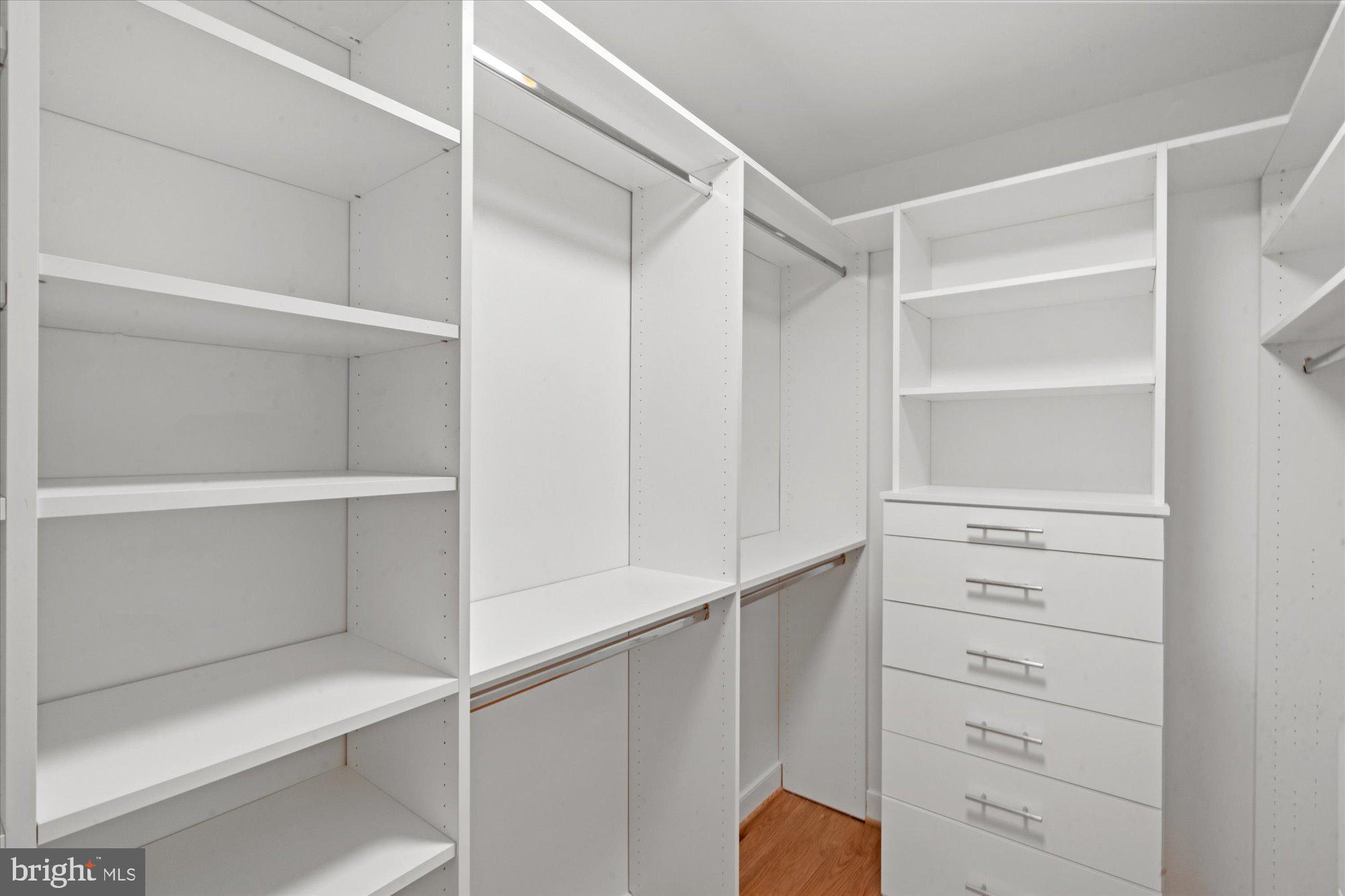 DEL RAY - Residential