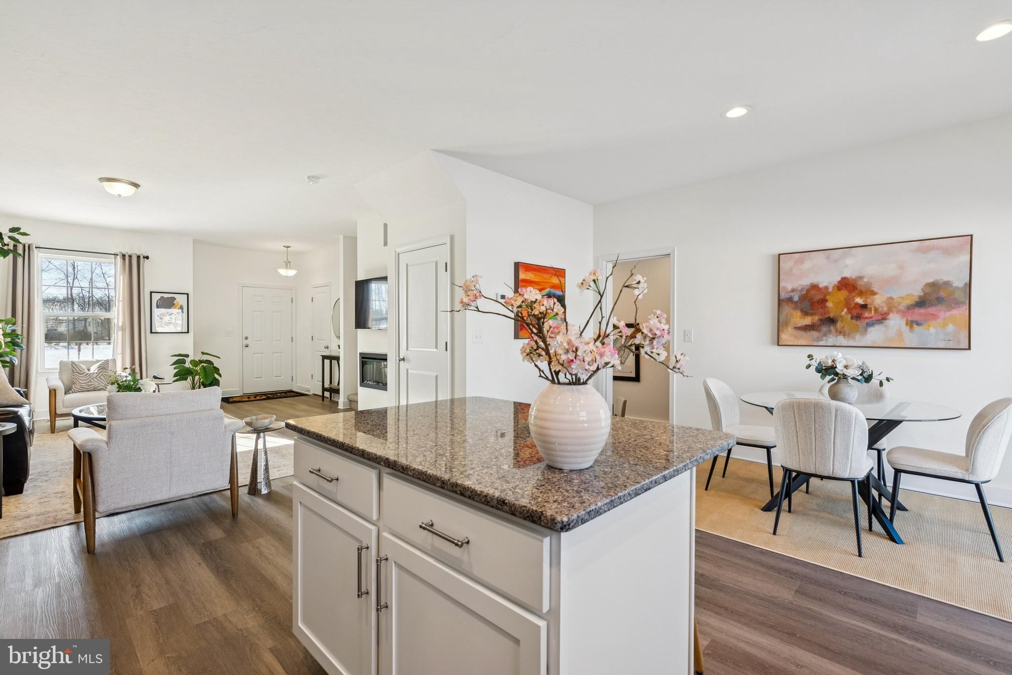 KINGS COURT AT BROWNSTONE - Residential