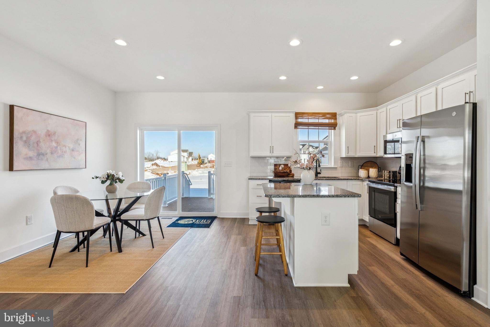 KINGS COURT AT BROWNSTONE - Residential