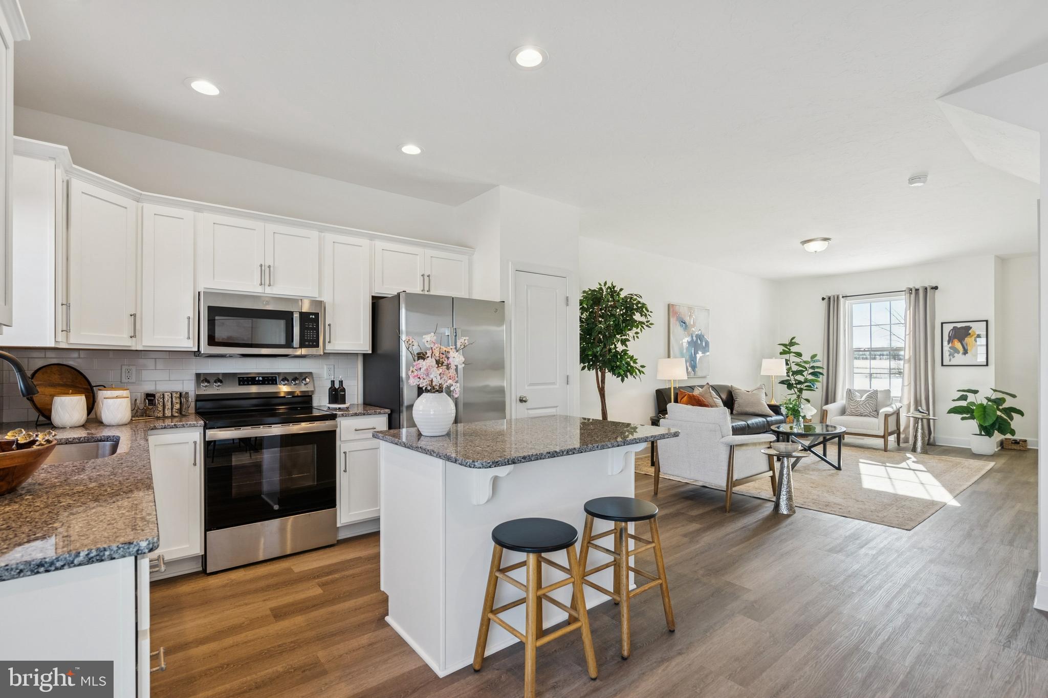 KINGS COURT AT BROWNSTONE - Residential