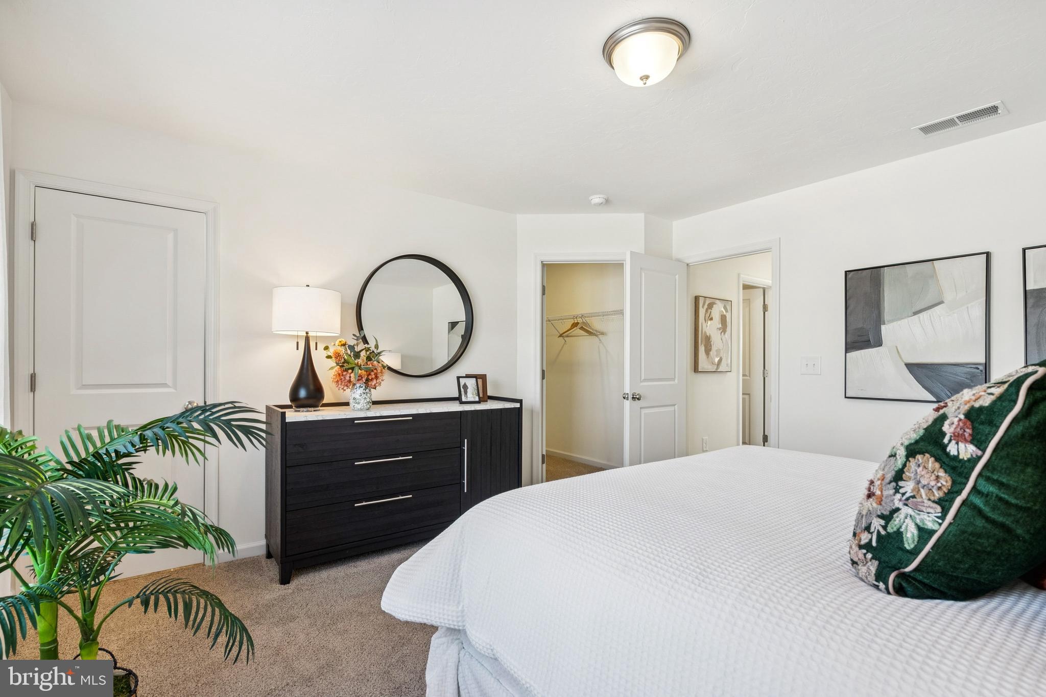 KINGS COURT AT BROWNSTONE - Residential