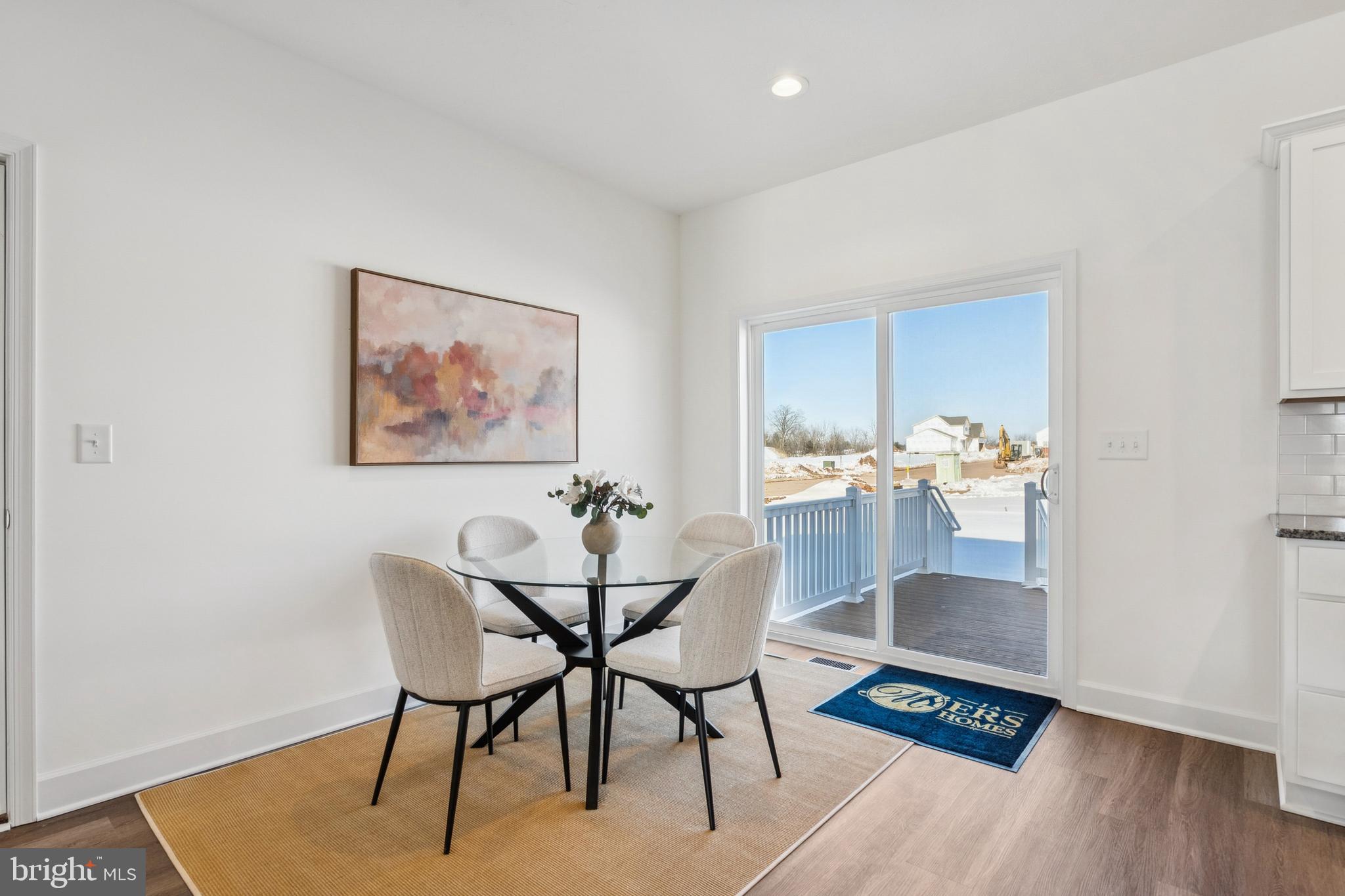 KINGS COURT AT BROWNSTONE - Residential