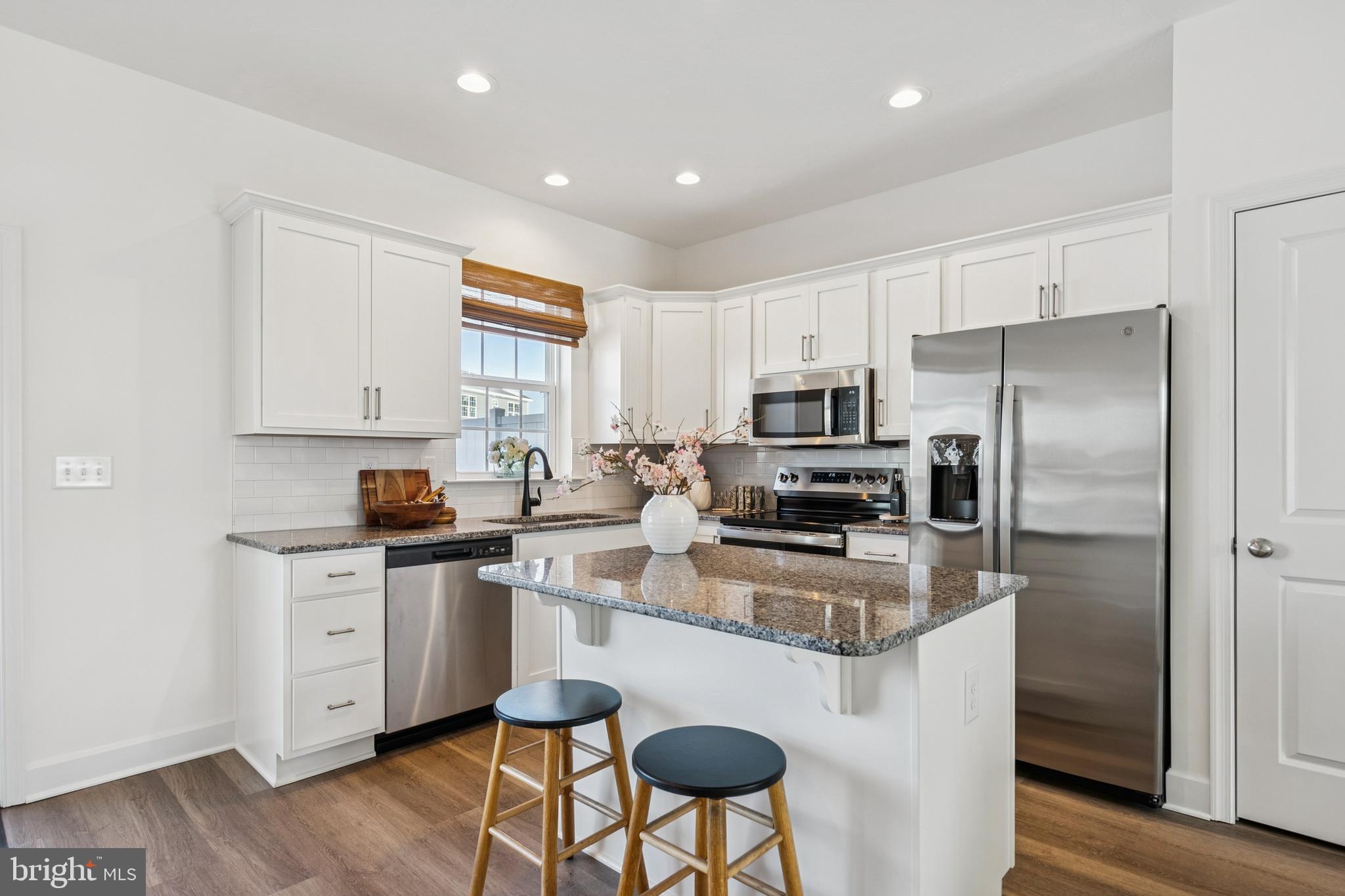 KINGS COURT AT BROWNSTONE - Residential