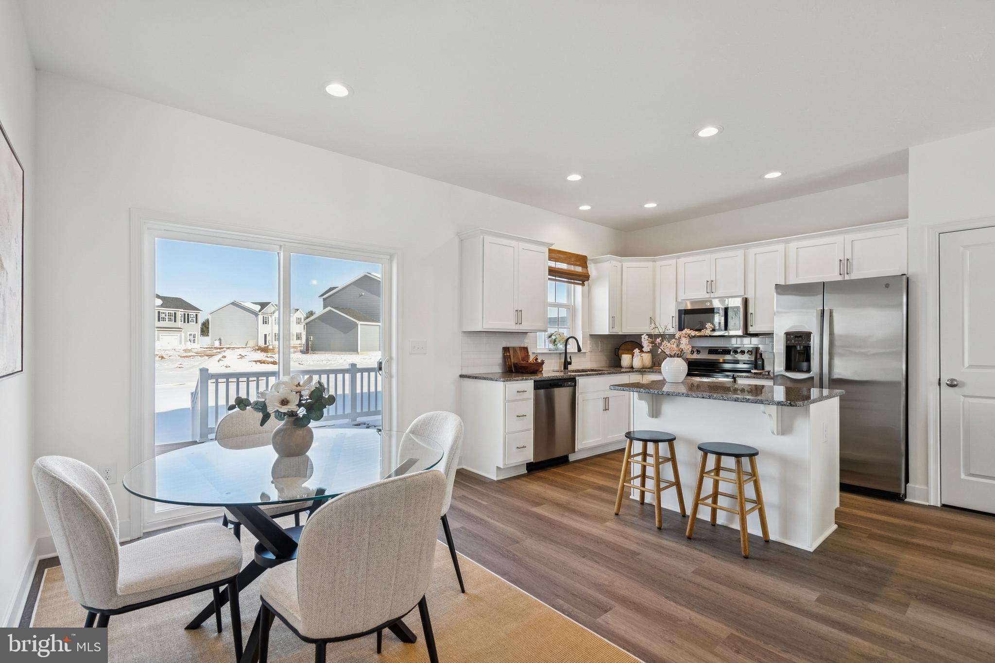 KINGS COURT AT BROWNSTONE - Residential