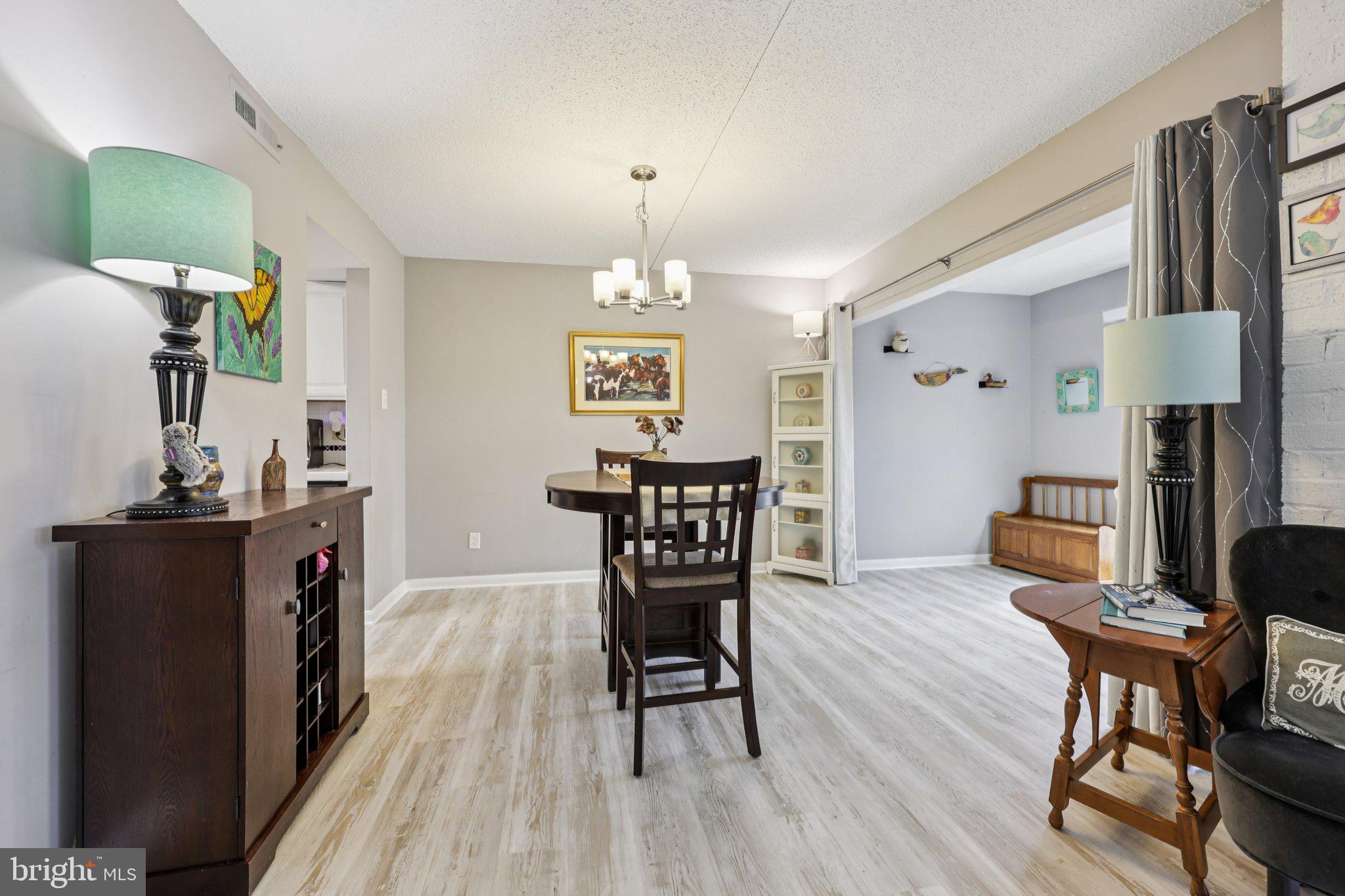 LAKEVIEW - Residential