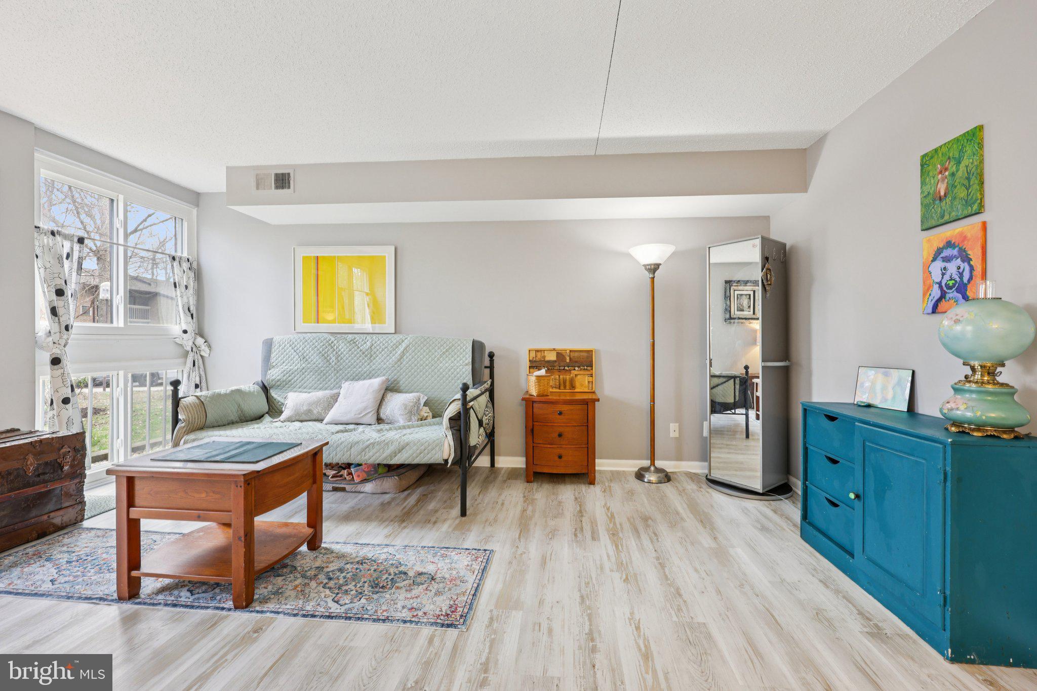 LAKEVIEW - Residential