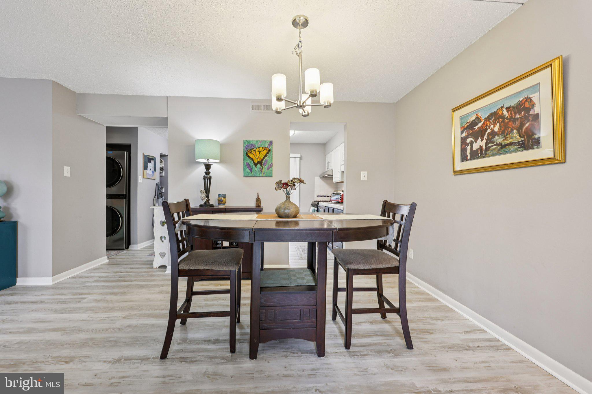 LAKEVIEW - Residential