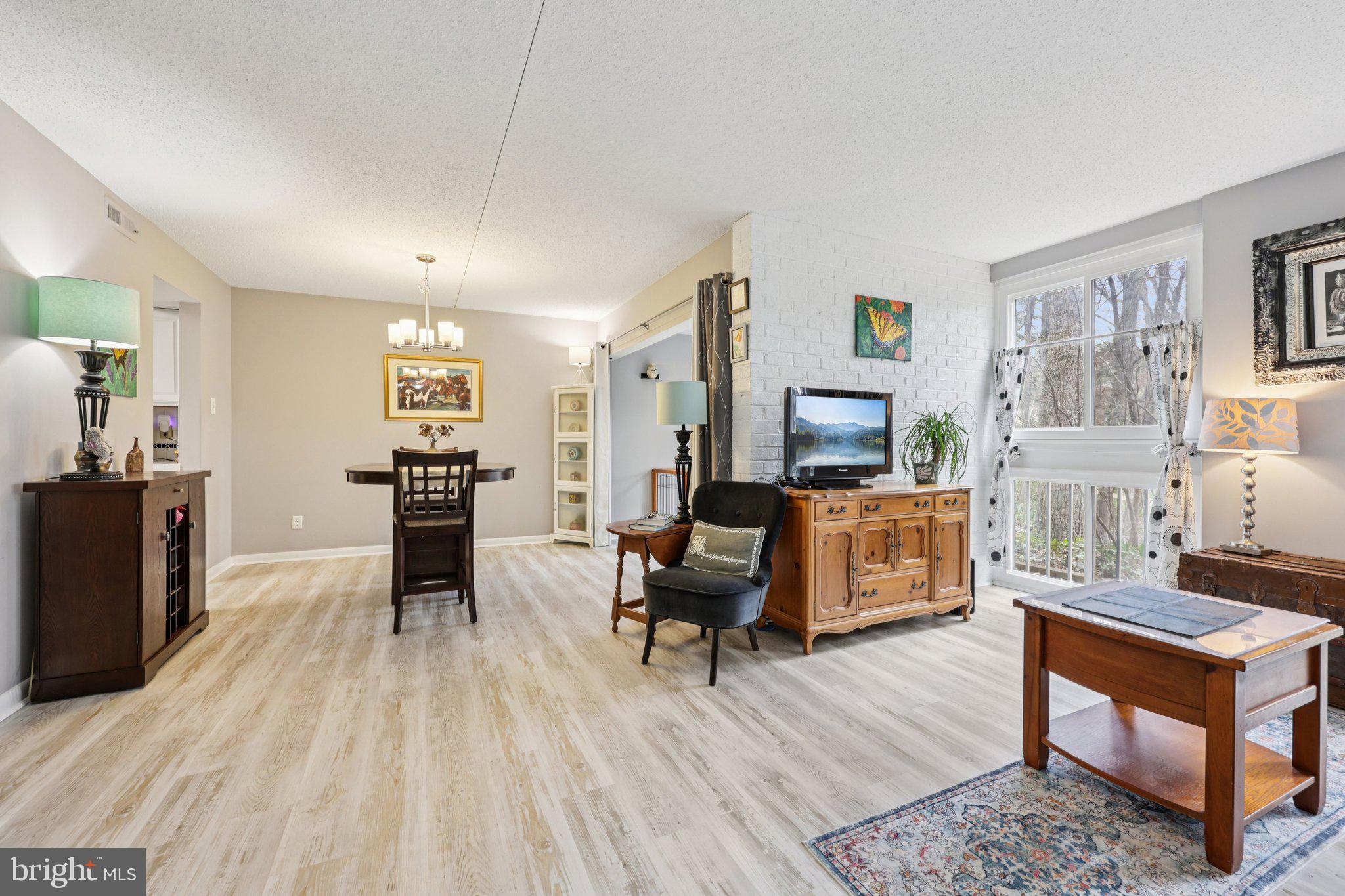 LAKEVIEW - Residential