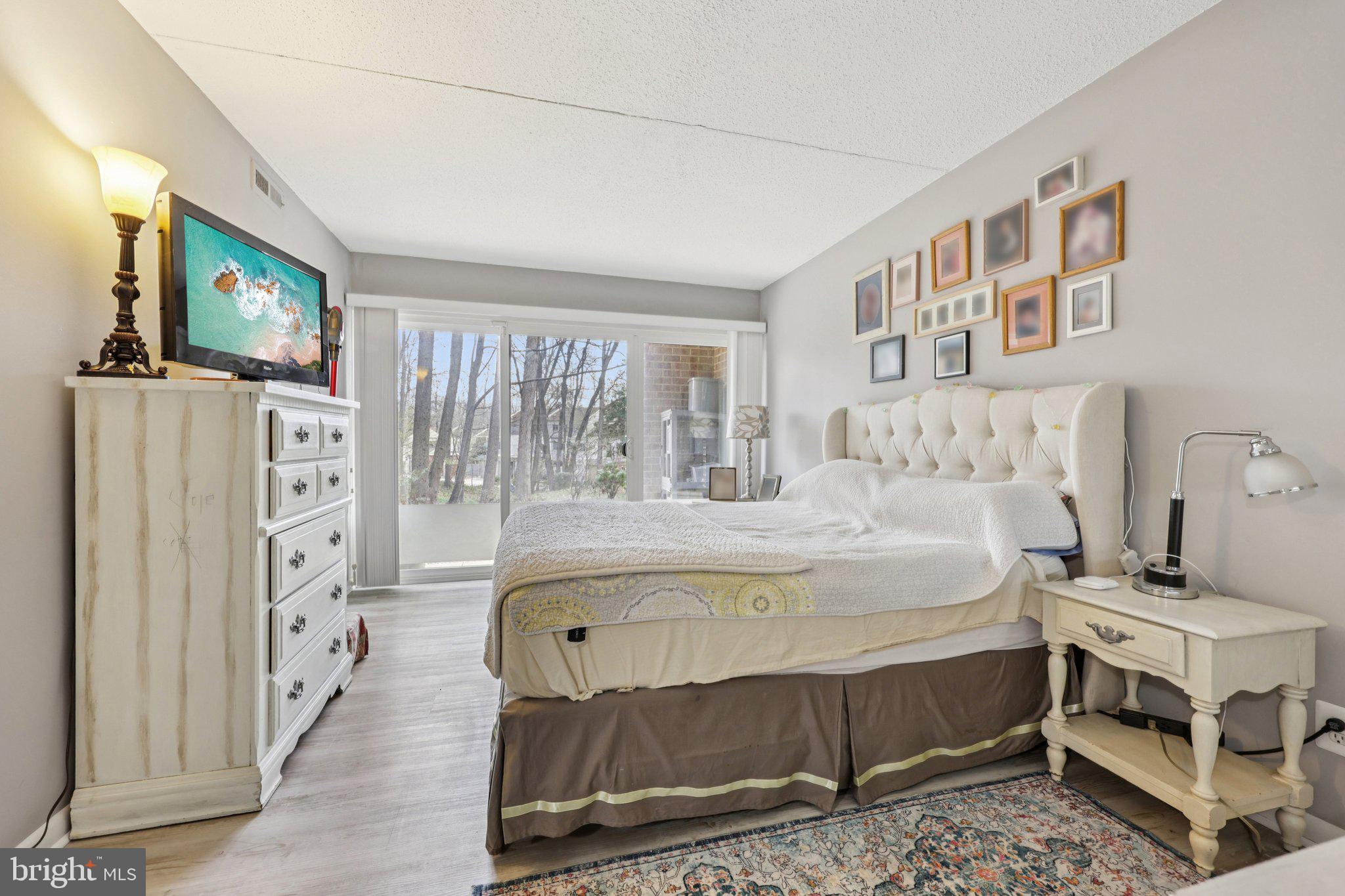 LAKEVIEW - Residential