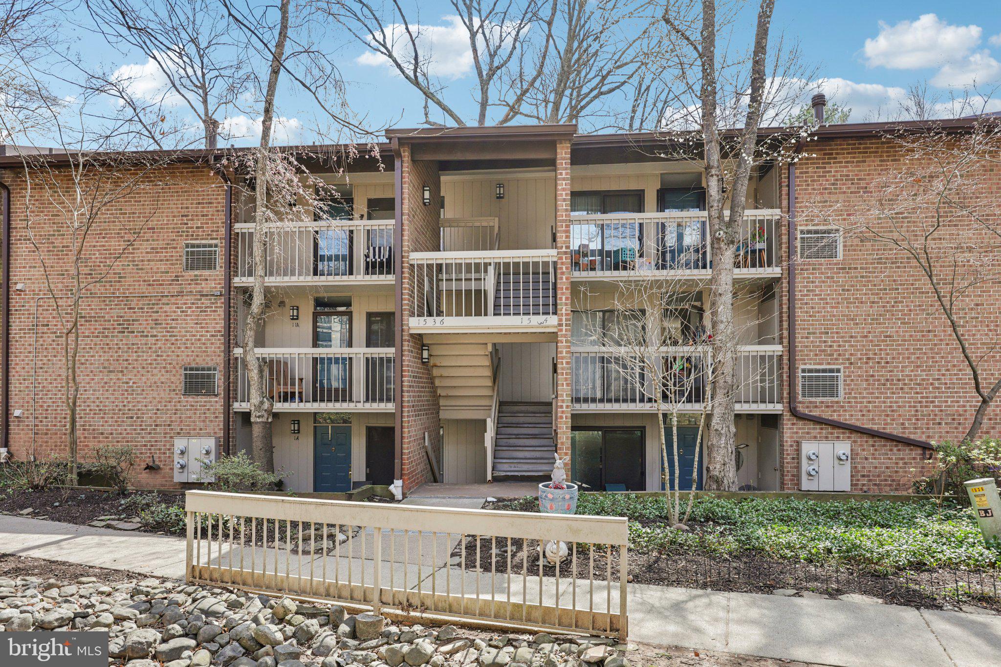 LAKEVIEW - Residential