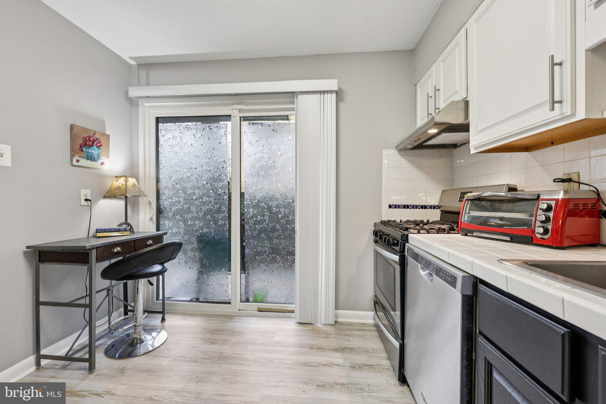 LAKEVIEW - Residential