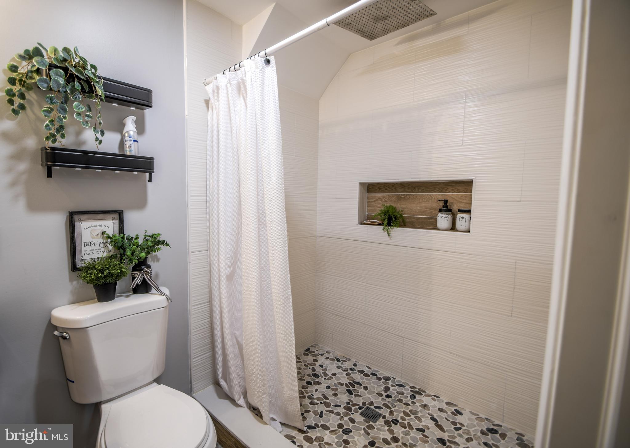 LEEDOM ESTS - Residential