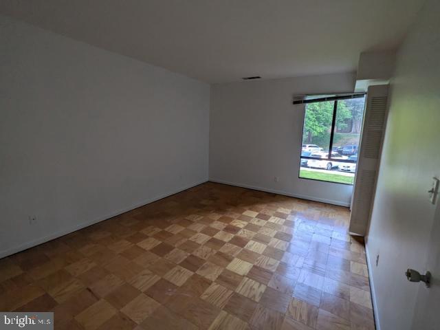 HERITAGE COURT - Residential