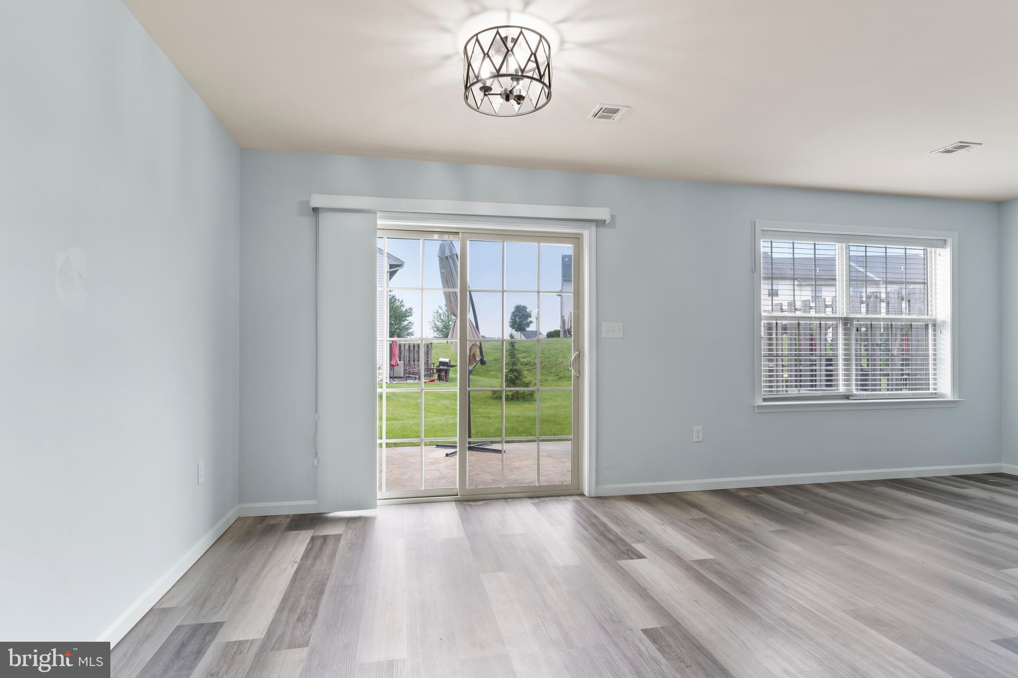 MELBOURNE PLACE - Residential Lease