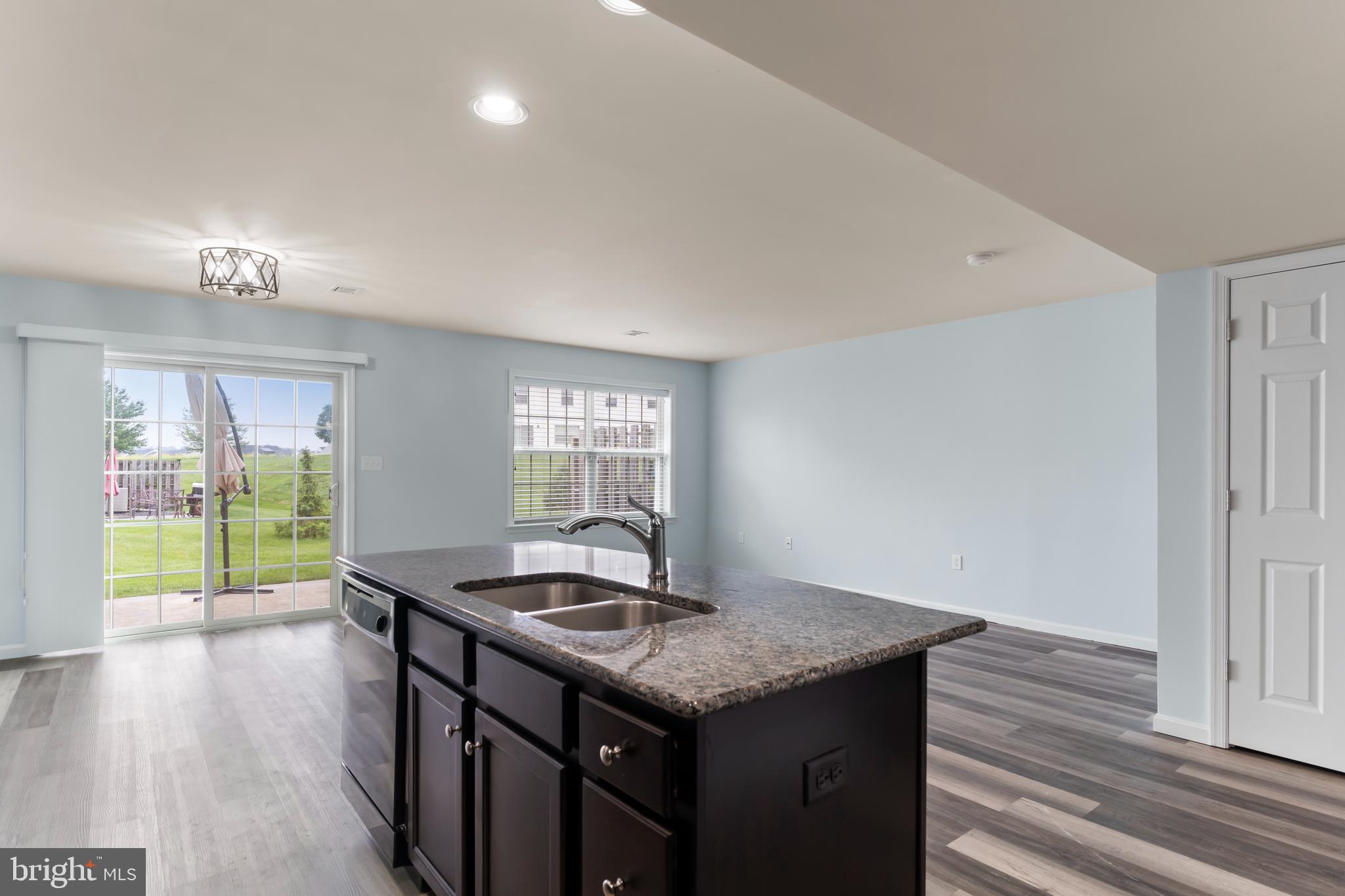 MELBOURNE PLACE - Residential Lease