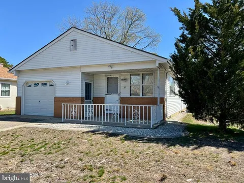 10 Lumsden Street, Toms River, NJ MLS: NJOC2033192