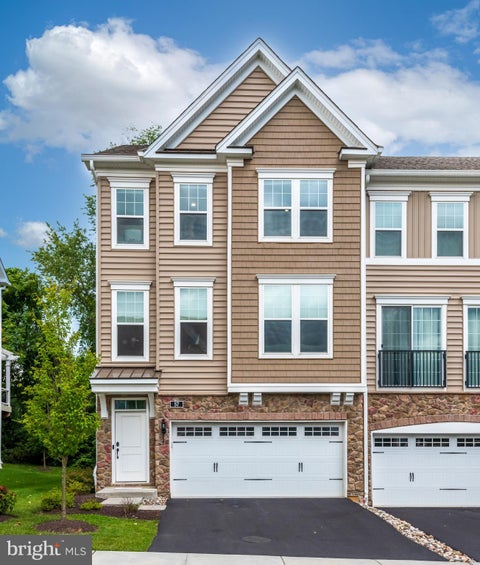 Townhouse For Sale - 57 Lila Lane<br/> DOWNINGTOWN, PA 19335