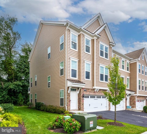 Townhouse For Sale - 57 Lila Lane<br/> DOWNINGTOWN, PA 19335