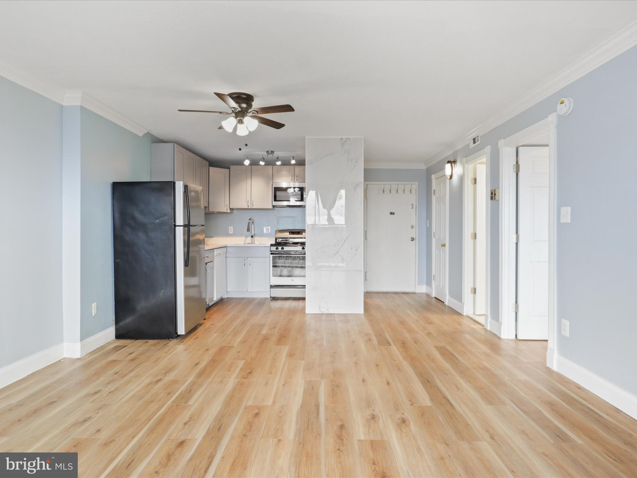 PRESIDENTIAL TOWERS - Residential