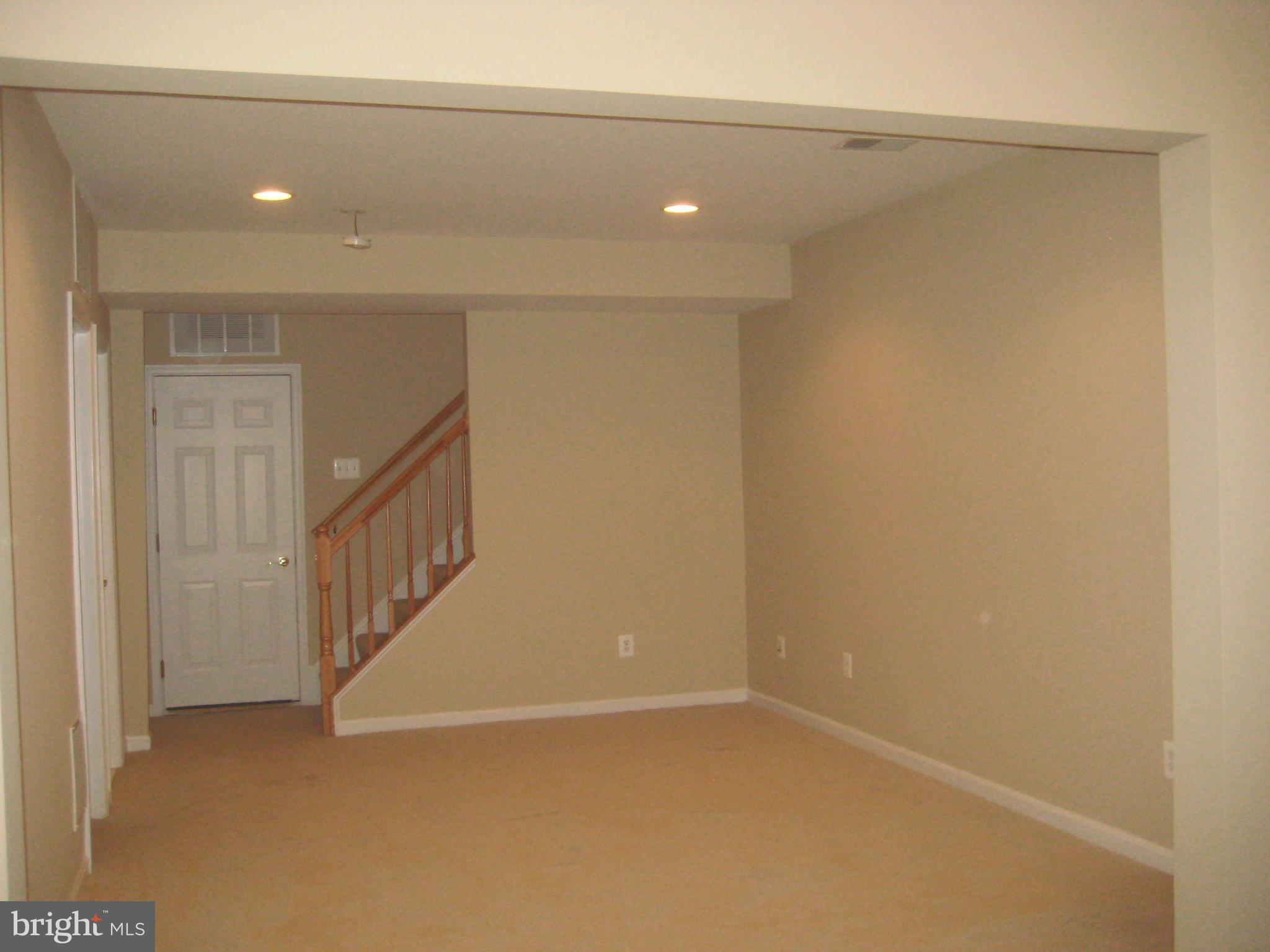 VICTORIA'S LANDING - Residential Lease