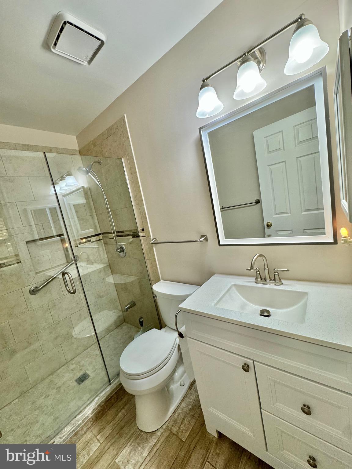 RIVERCHASE - Residential Lease