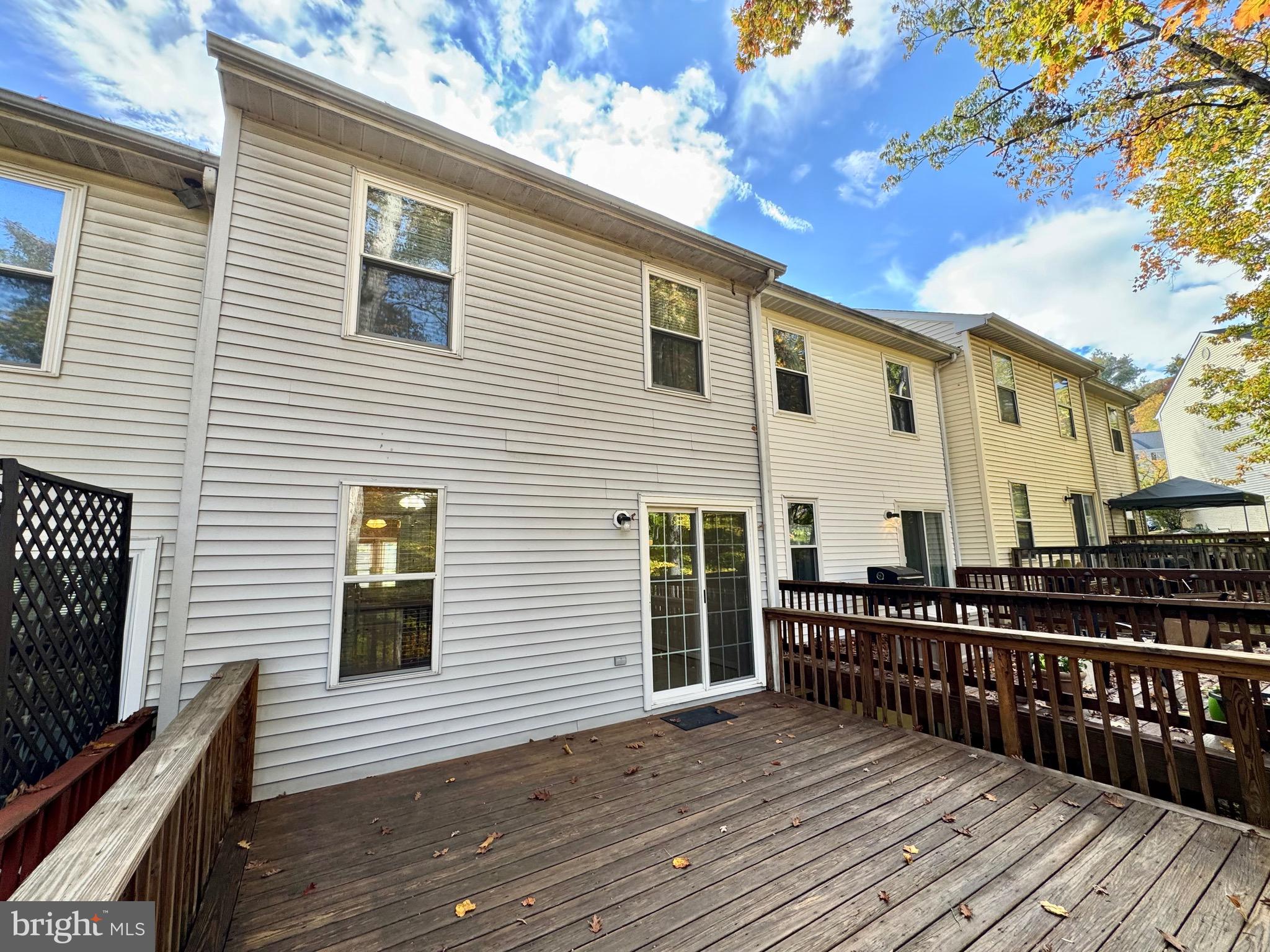 RIVERCHASE - Residential Lease