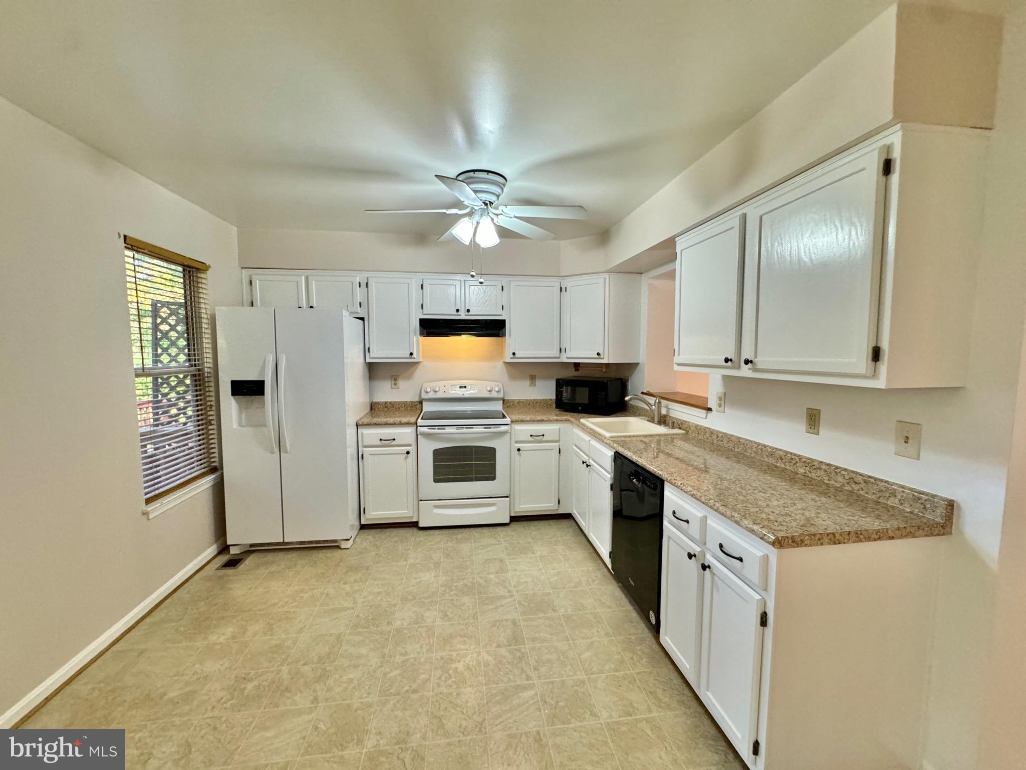 RIVERCHASE - Residential Lease